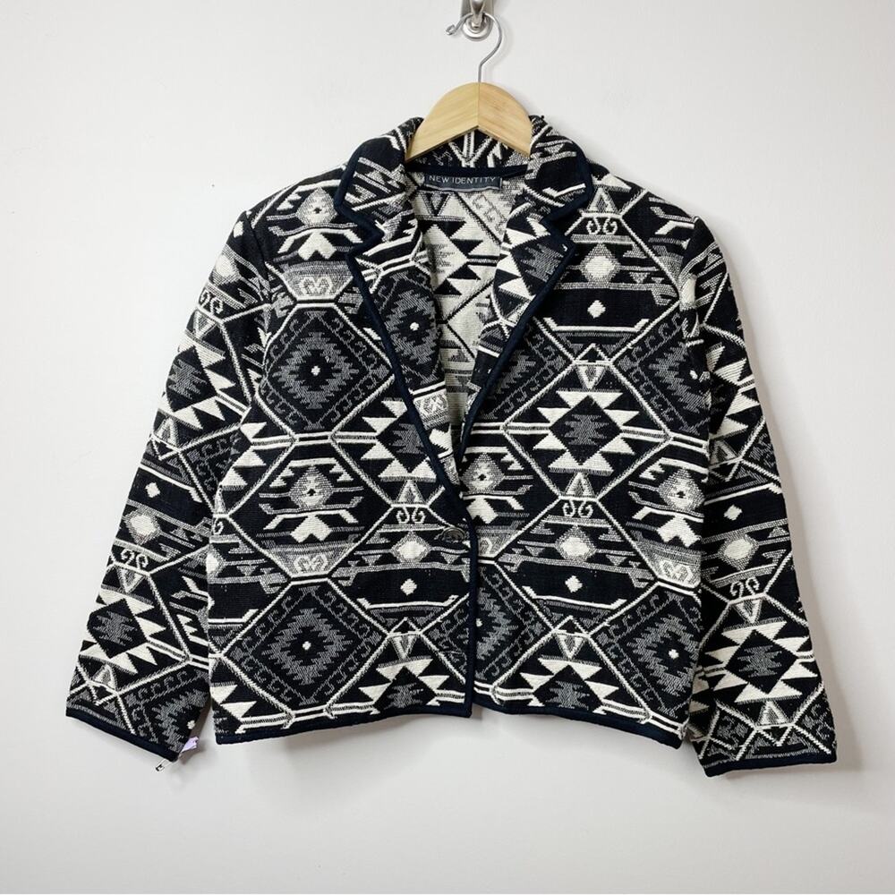 New Identity Y2K 90s black southwestern Cowichan tapestry blanket crop jacket M